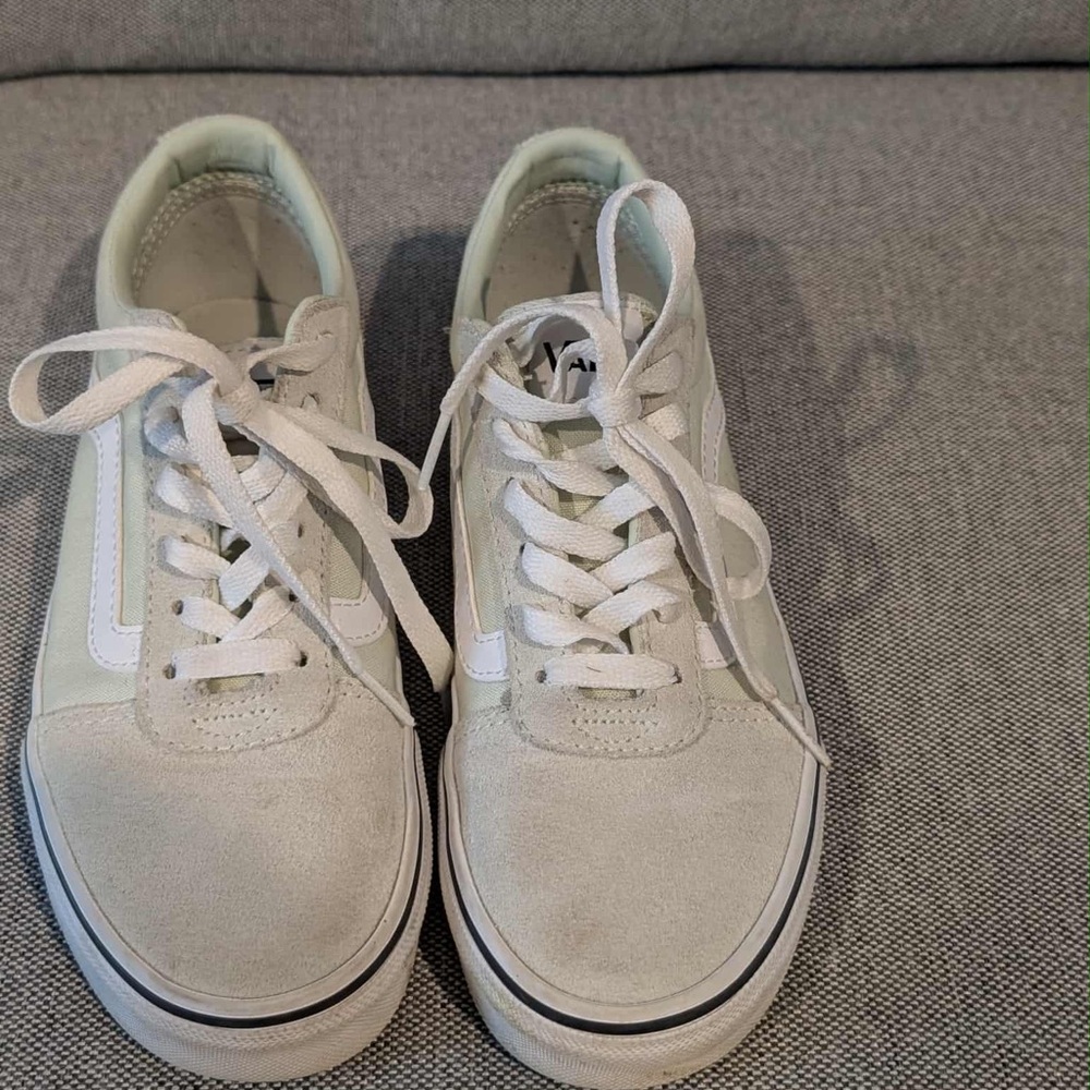 Vans Women's Sneakers in Light Gray, Light green and White. size 6